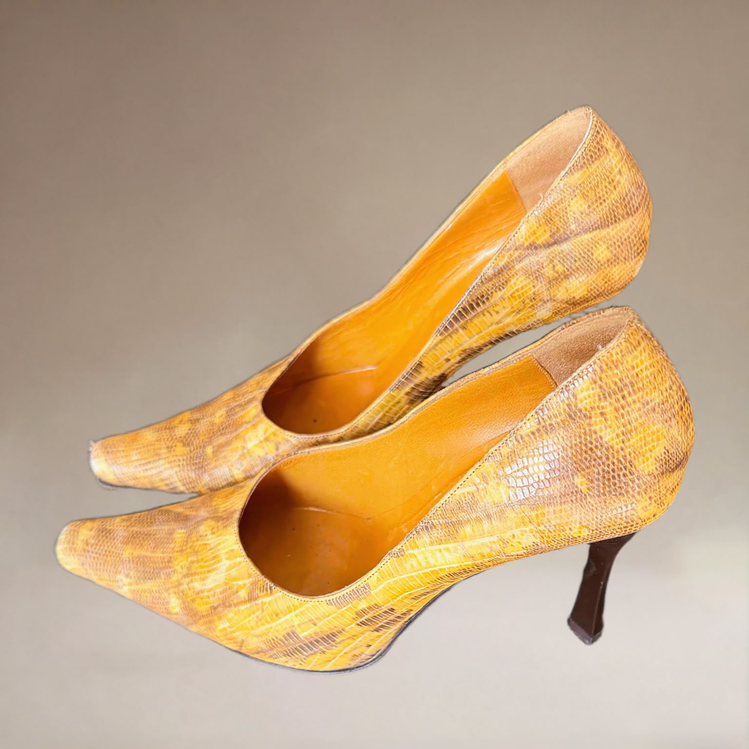 Sophia Vintage Yellow Heels
